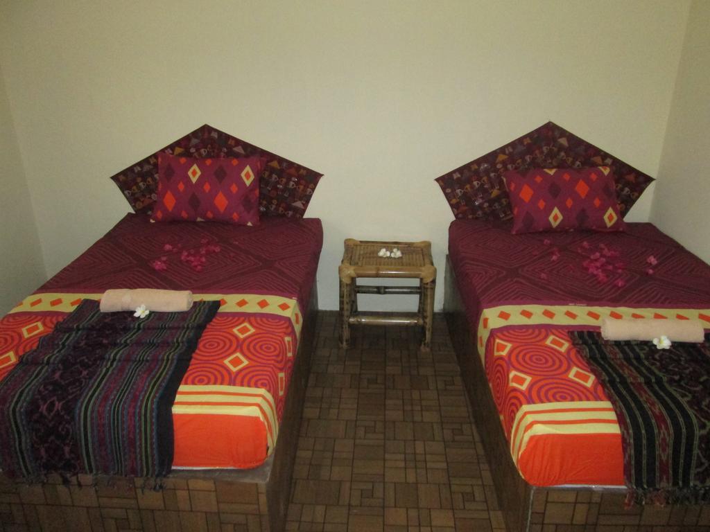 Kuta Lodge Homestay מראה חיצוני תמונה